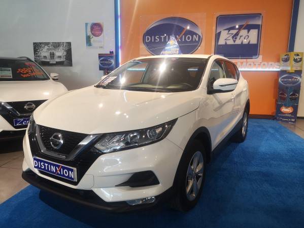 Acheter un SUV compact de type Nissan Qashqai chez Cargo Locatiion à Puget-sur-Argens dans le Var