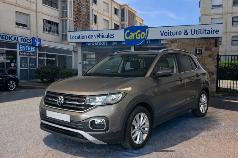 Une voiture en boîte automatique ? Chez Car Go Location à Fréjus près de Saint Raphaël nous avons ce qu'il vous faut !
